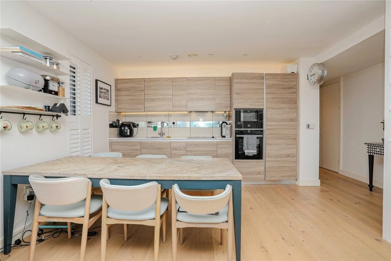 3 bedrooms apartments/flats to sale in Duke of Wellington Avenue, Woolwich-image 9