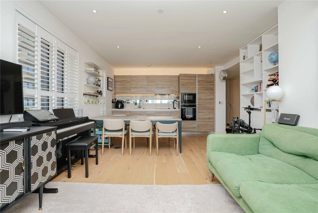3 bedrooms apartments/flats for sale in Duke of Wellington Avenue, Woolwich - SE18 view 13