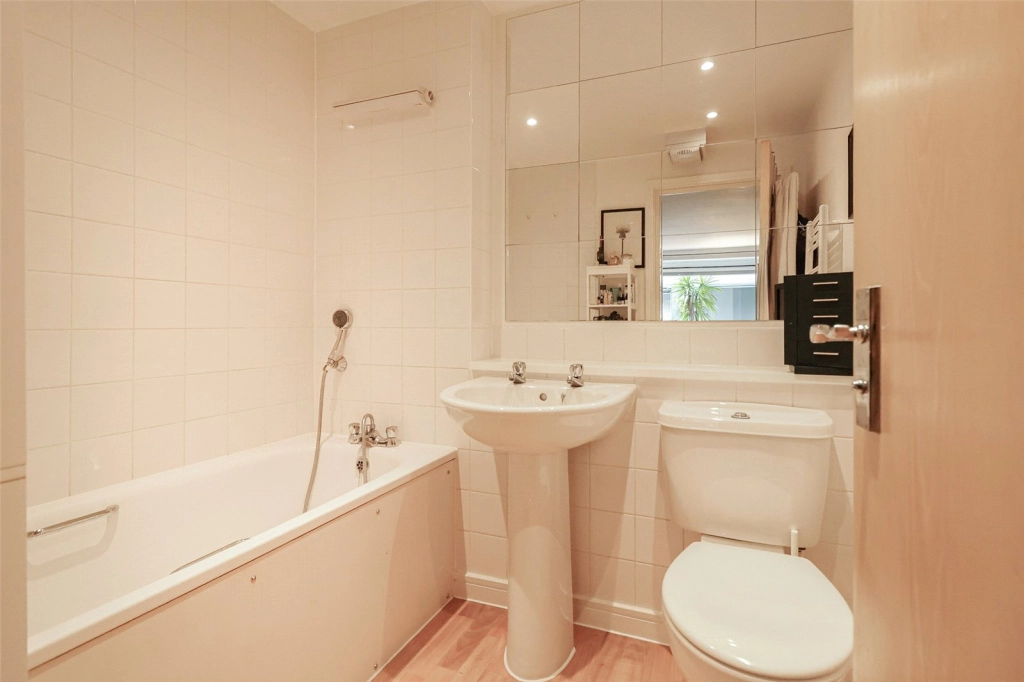 2 bedrooms apartments/flats for sale in Argyll Road, Woolwich - SE18 view 6