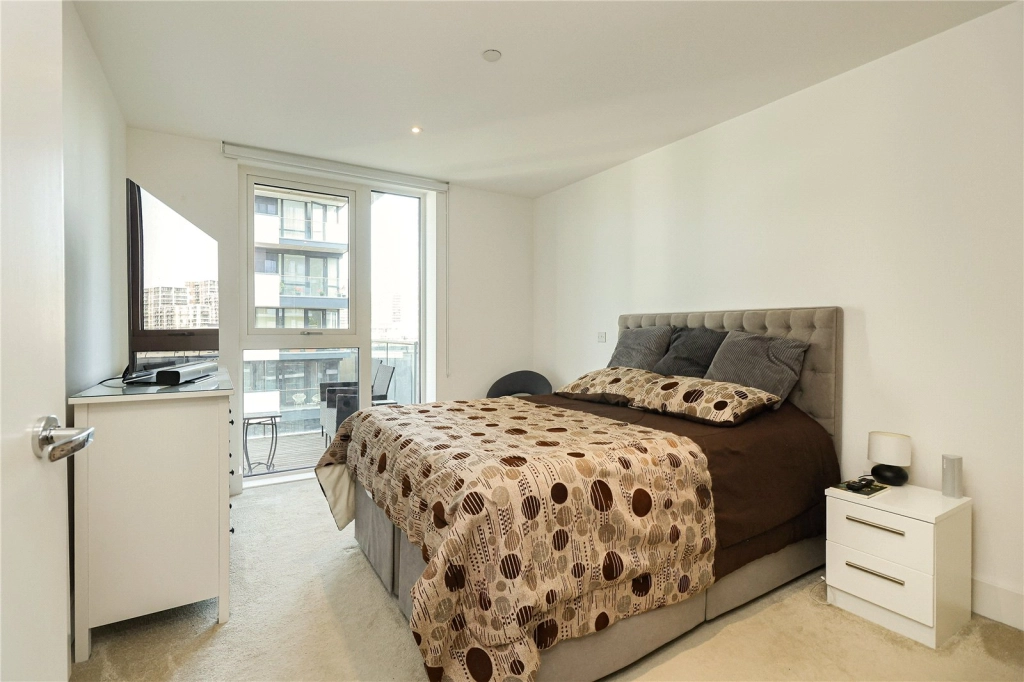 1 bedroom apartments/flats for sale in Plumstead Road, Woolwich - SE18 view 4