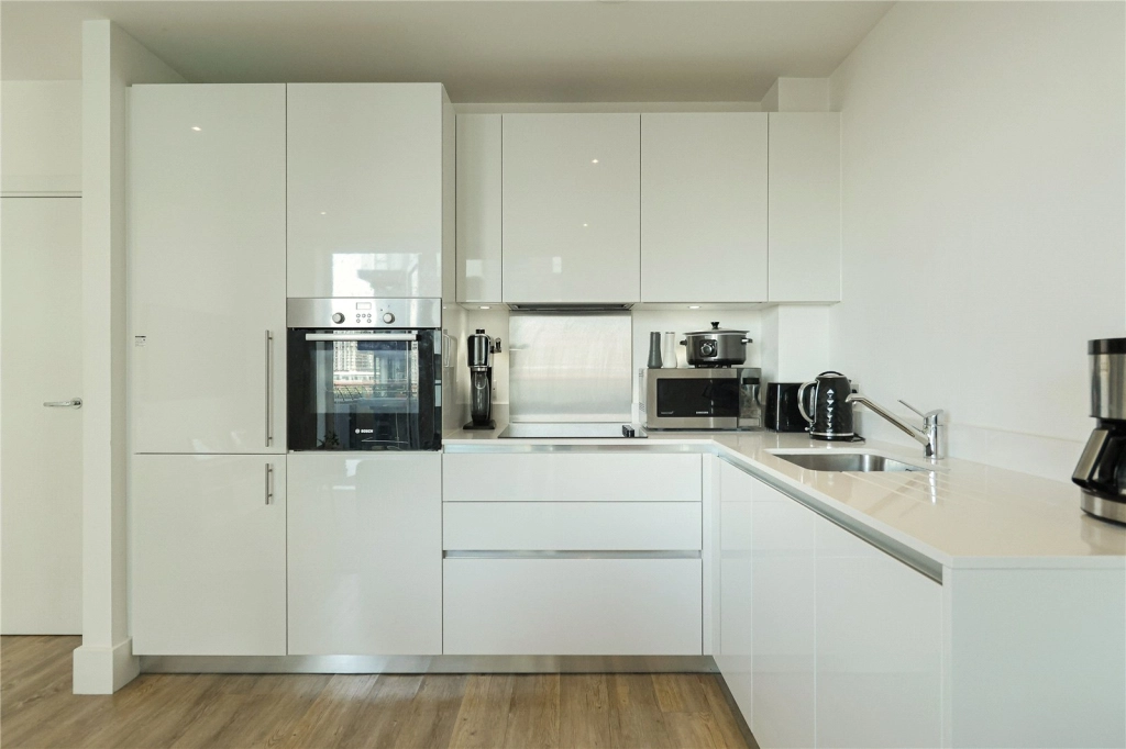 1 bedroom apartments/flats for sale in Plumstead Road, Woolwich - SE18 view 12