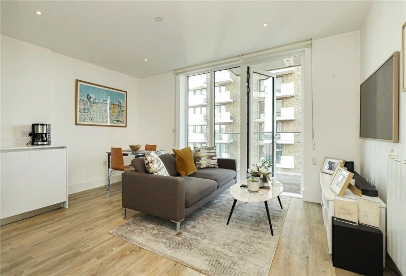 1 bedroom apartments/flats to sale in Victory Parade, Plumstead Road-image 1