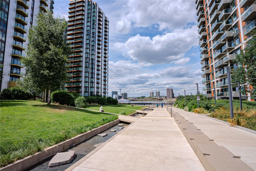 1 bedroom apartments/flats for sale in Brigadier Walk, Woolwich - SE18 view 19