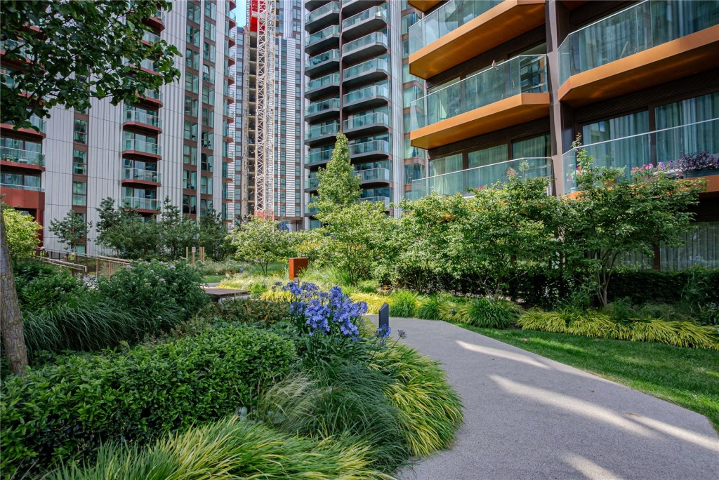 1 bedroom apartments/flats for sale in Brigadier Walk, Woolwich - SE18 view 20