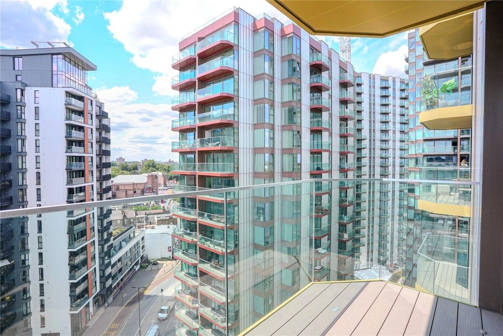 1 bedroom apartments/flats for sale in Brigadier Walk, Woolwich - SE18 view 18