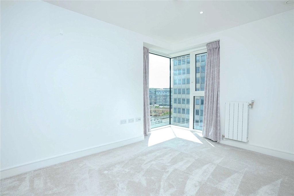 1 bedroom apartments/flats for sale in Brigadier Walk, Woolwich - SE18 view 7