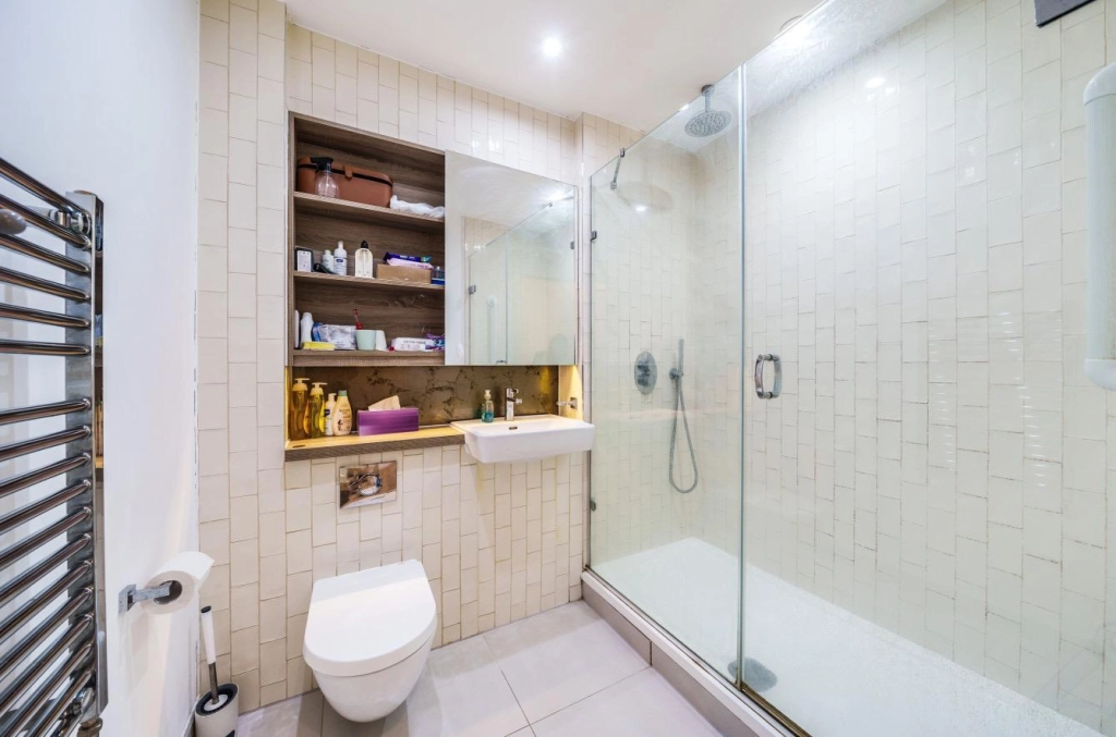 3 bedrooms apartments/flats for sale in Tudway Road, Kidbrooke - SE3 view 5