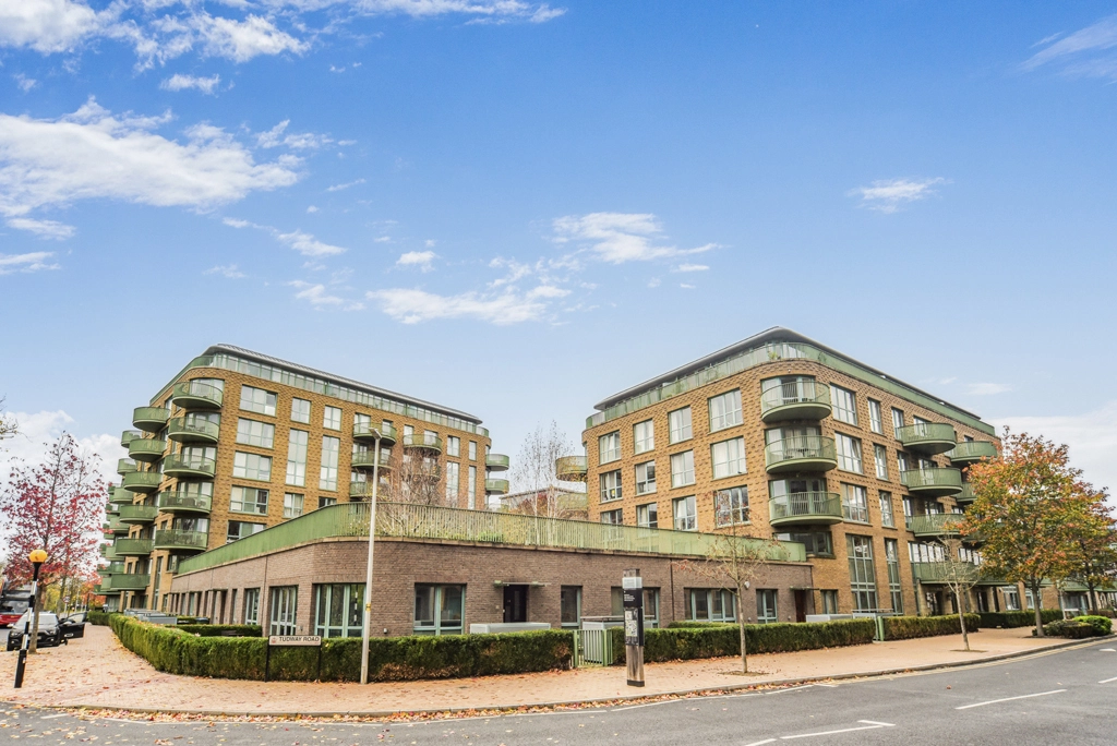 3 bedrooms apartments/flats for sale in Tudway Road, Woolwich - SE3 view 1