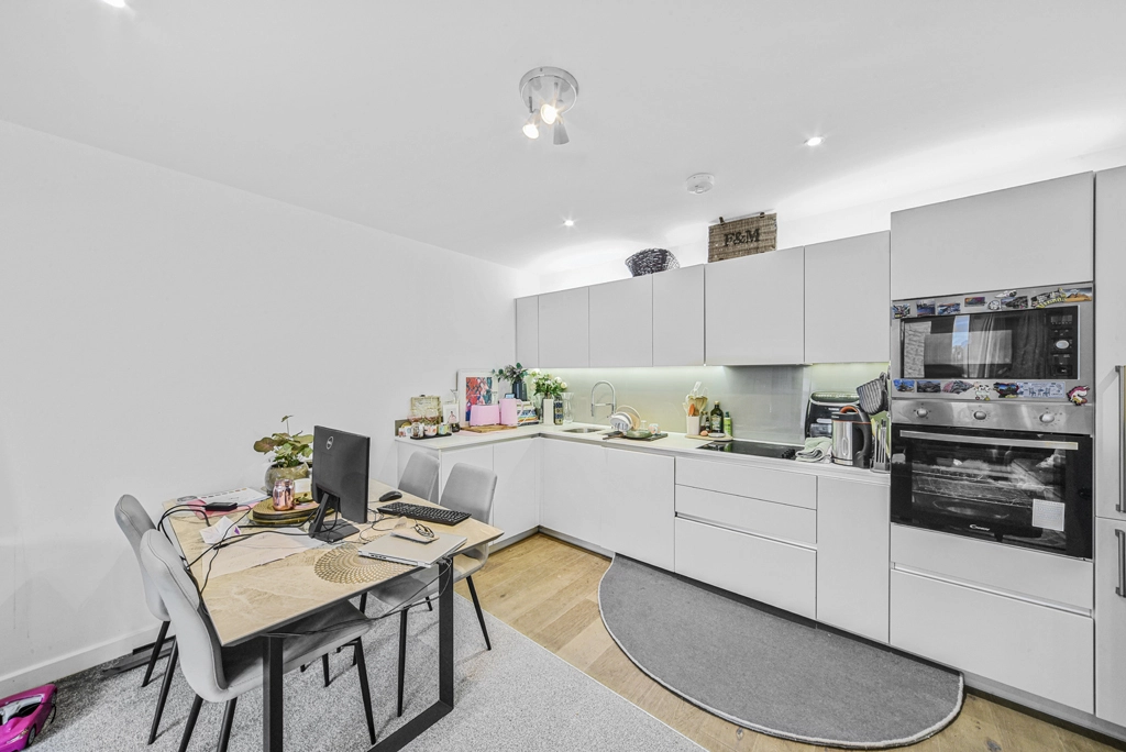 3 bedrooms apartments/flats for sale in Tudway Road, Woolwich - SE3 view 4