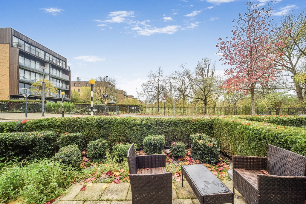 3 bedrooms apartments/flats for sale in Tudway Road, Woolwich - SE3 view 6