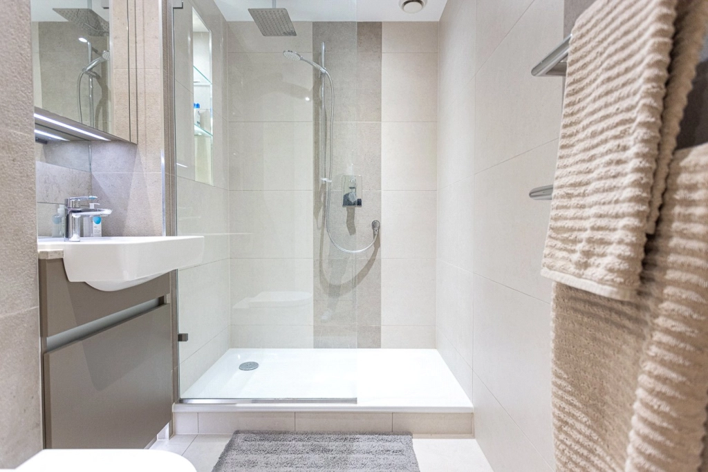 2 bedrooms apartments/flats for sale in Duke of Wellington Avenue, Woolwich - SE18 view 6