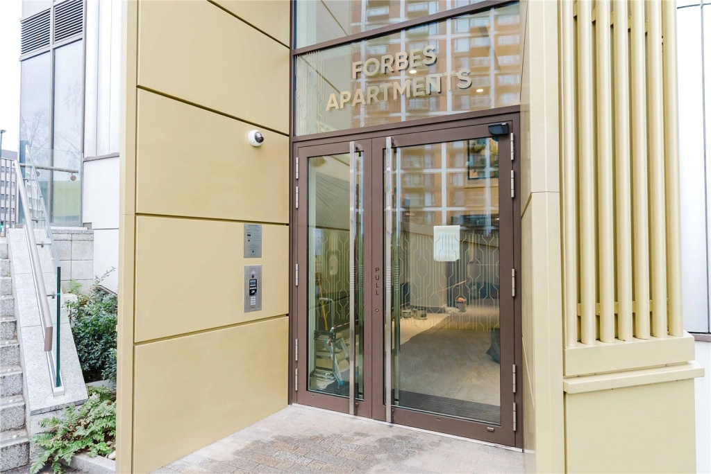 1 bedroom apartments/flats for sale in Brigadier Walk, Woolwich - SE18 view 8