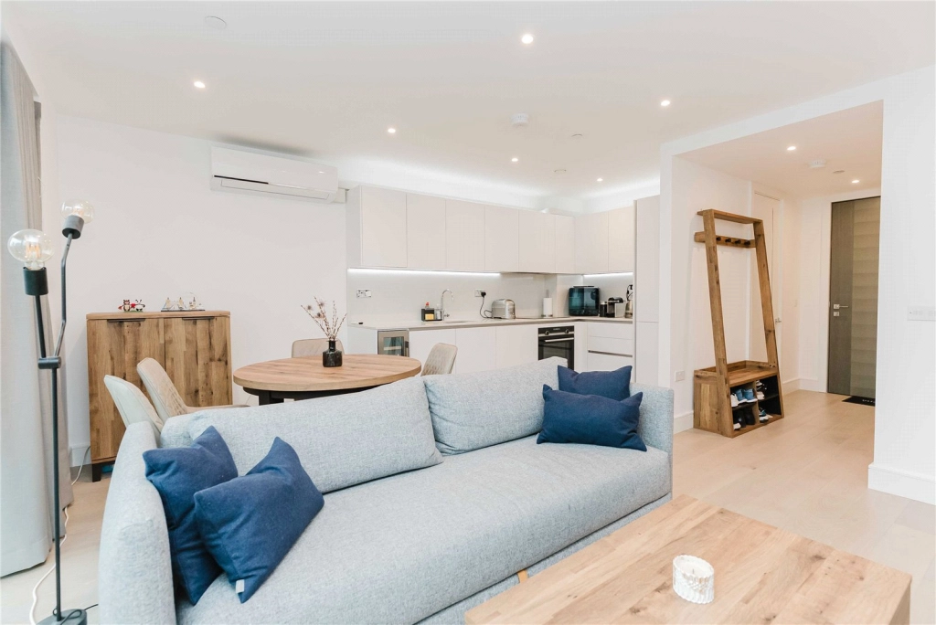 1 bedroom apartments/flats for sale in Brigadier Walk, Woolwich - SE18 view 9