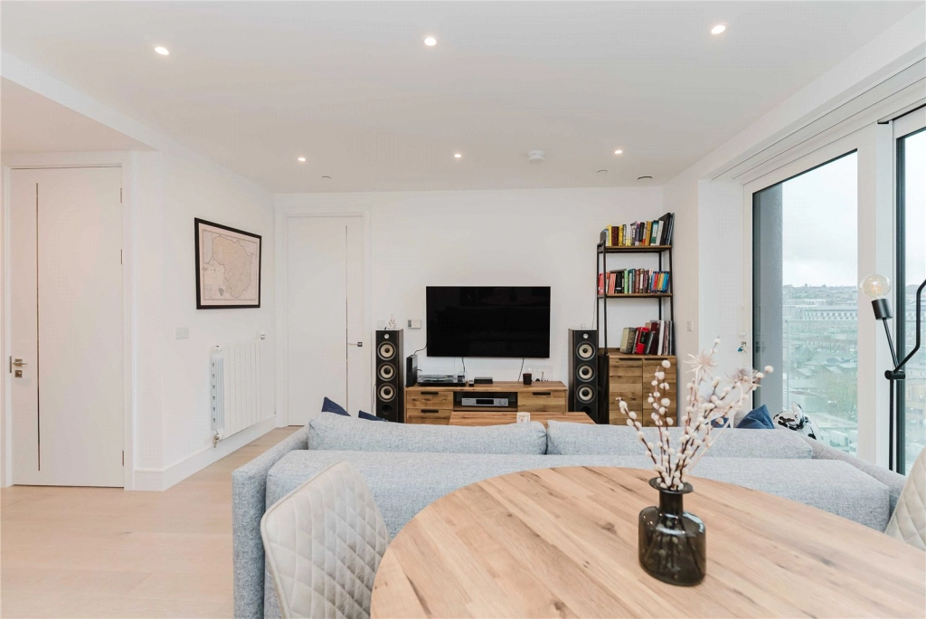 1 bedroom apartments/flats for sale in Brigadier Walk, Woolwich - SE18 view 11