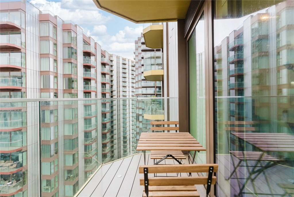 1 bedroom apartments/flats for sale in Brigadier Walk, Woolwich - SE18 view 6