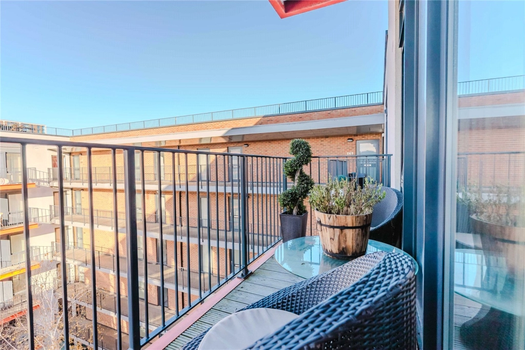 1 bedroom apartments/flats for sale in Major Draper Street, Woolwich - SE18 view 9