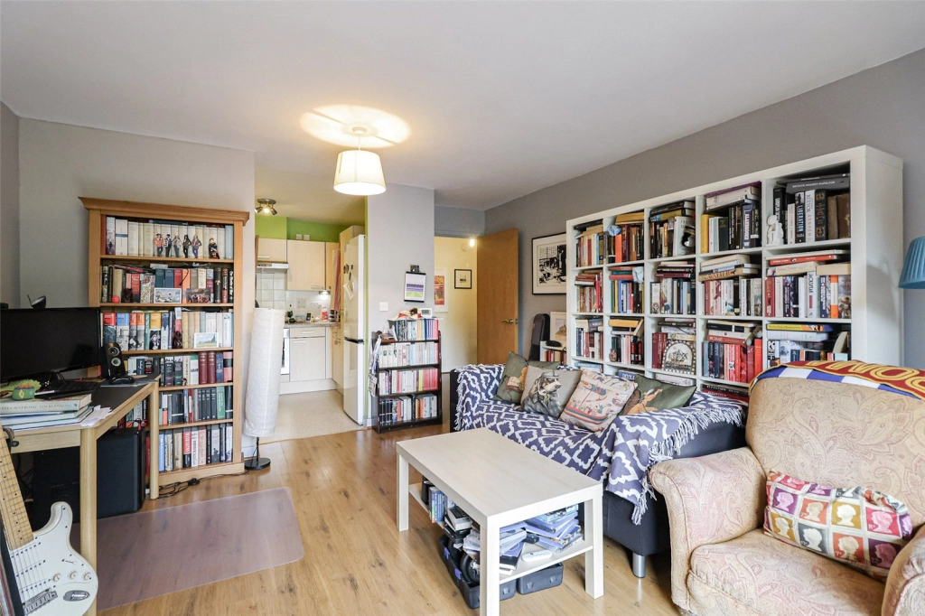 1 bedroom apartments/flats for sale in Erebus Drive, Woolwich - SE28 view 9