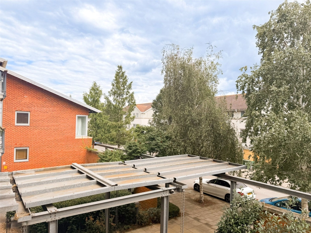 1 bedroom apartments/flats for sale in Erebus Drive, Woolwich - SE28 view 10