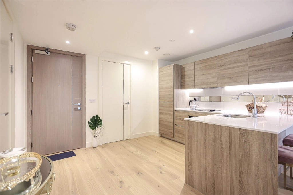 1 bedroom apartments/flats for sale in Duke of Wellington Avenue, Woolwich - SE18 view 9