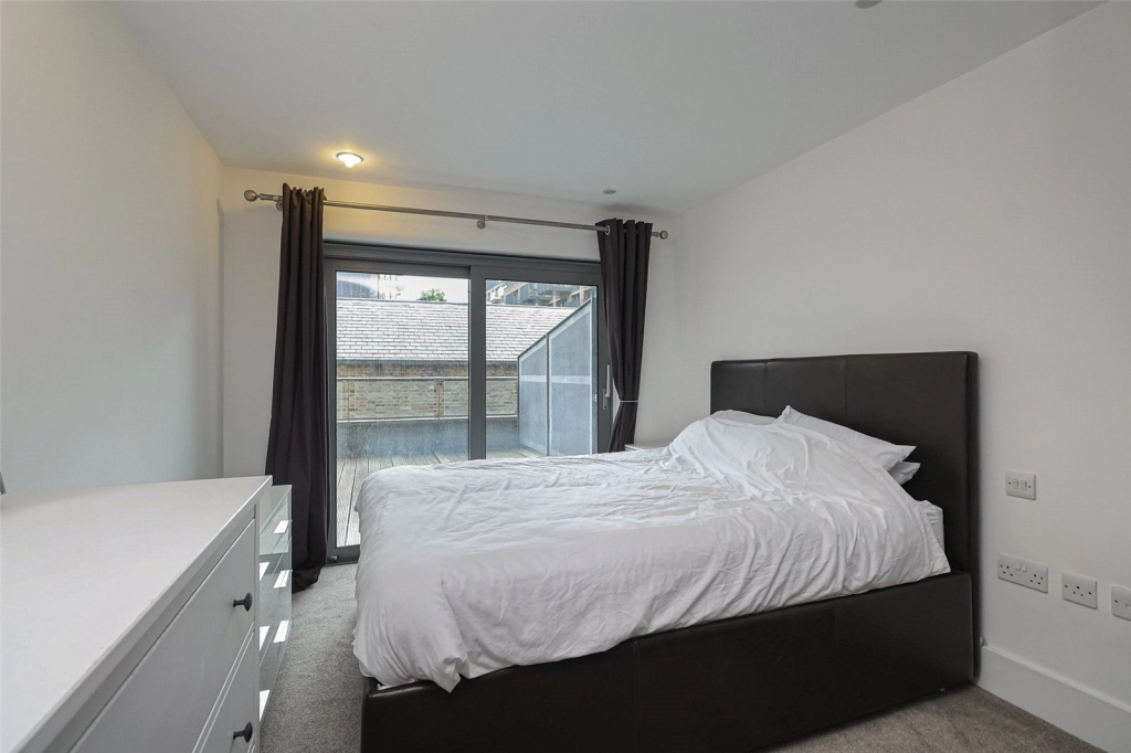 3 bedrooms apartments/flats for sale in Royal Carriage Mews, Woolwich - SE18 view 4