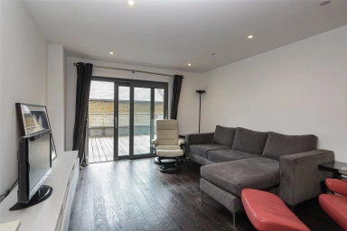 Royal Carriage Mews, Woolwich - SE18 view 12