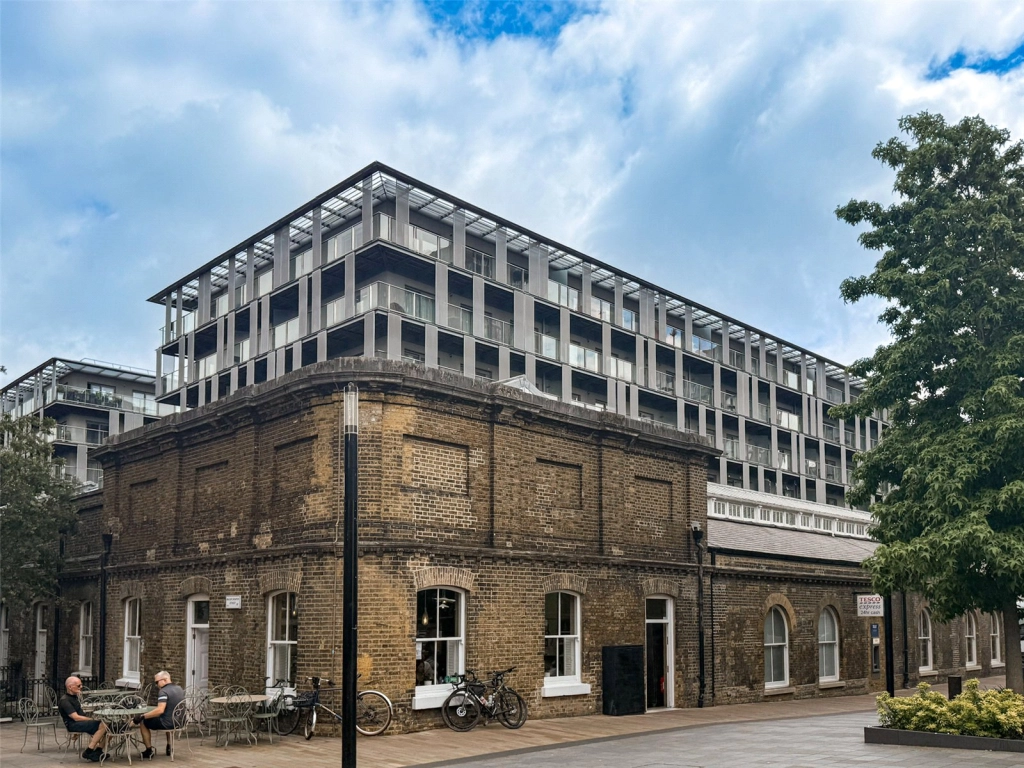 3 bedrooms apartments/flats for sale in Royal Carriage Mews, Woolwich - SE18 view 10
