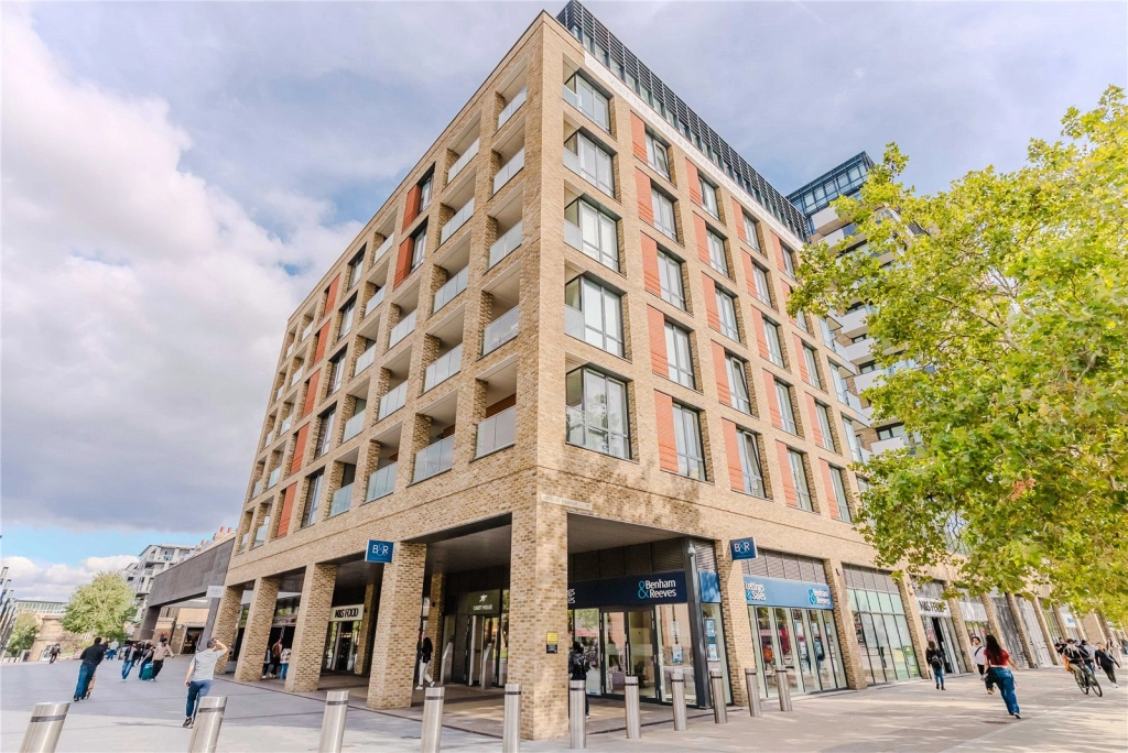 1 bedroom apartments/flats for sale in Victory Parade, Plumstead Road, Woolwich - SE18 view 1