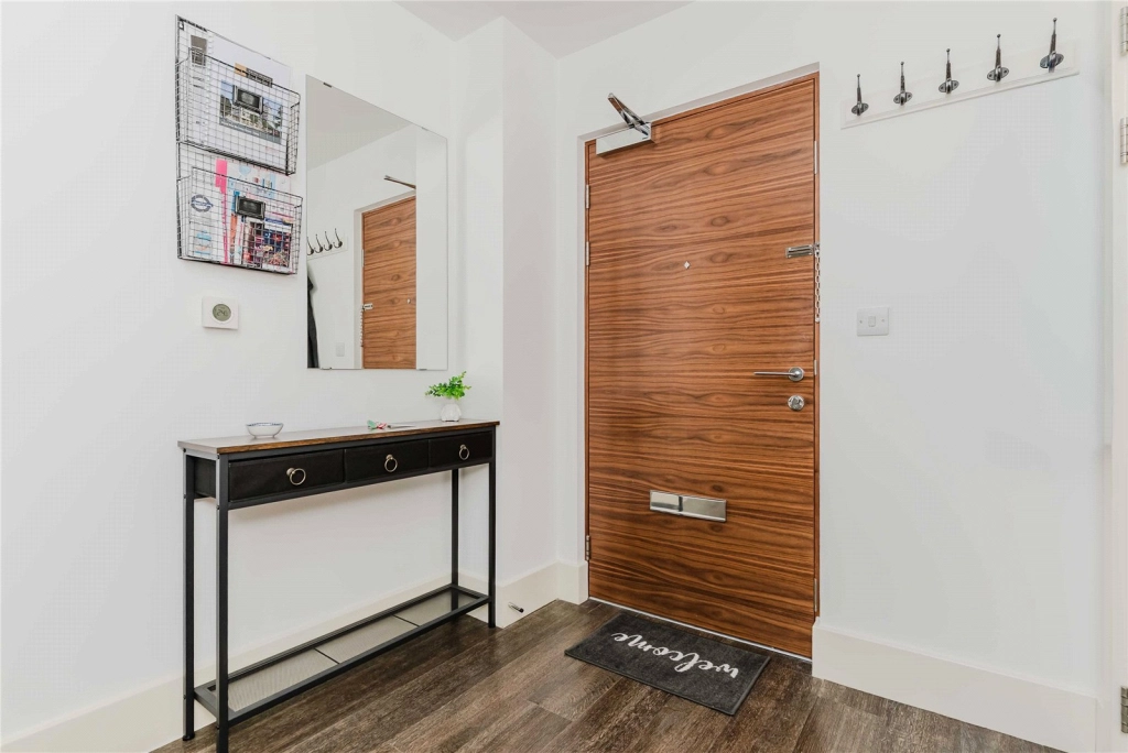 1 bedroom apartments/flats for sale in Plumstead Road, Woolwich - SE18 view 12