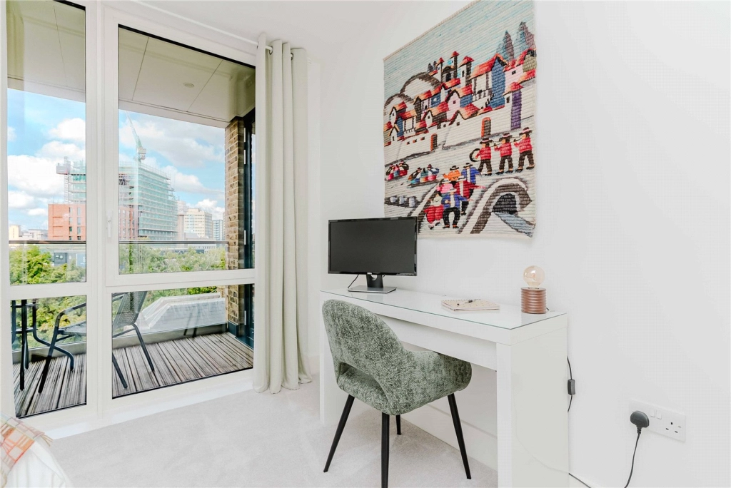 1 bedroom apartments/flats for sale in Plumstead Road, Woolwich - SE18 view 5