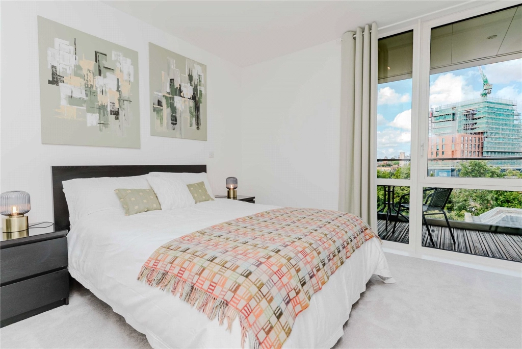 1 bedroom apartments/flats for sale in Plumstead Road, Woolwich - SE18 view 4