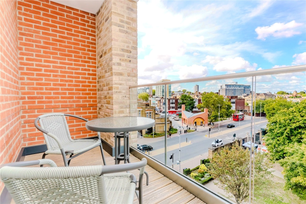 1 bedroom apartments/flats for sale in Plumstead Road, Woolwich - SE18 view 7