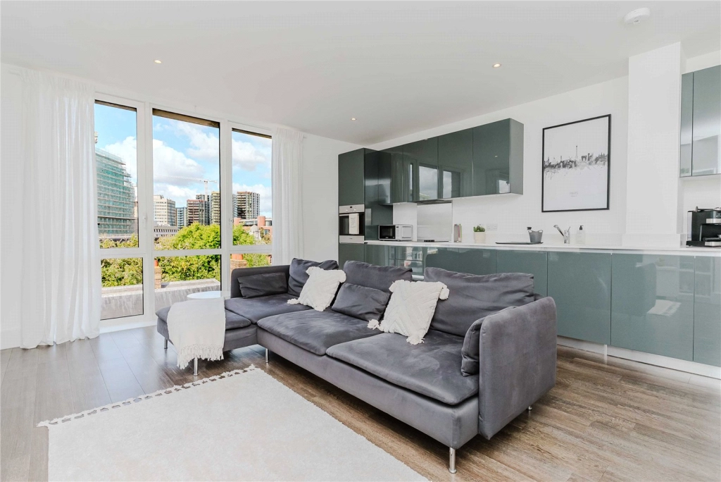 1 bedroom apartments/flats for sale in Plumstead Road, Woolwich - SE18 view 2