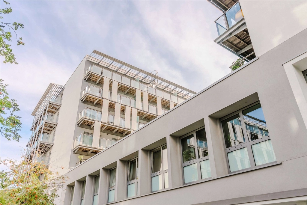 1 bedroom apartments/flats for sale in Royal Carriage Mews, Woolwich - SE18 view 22