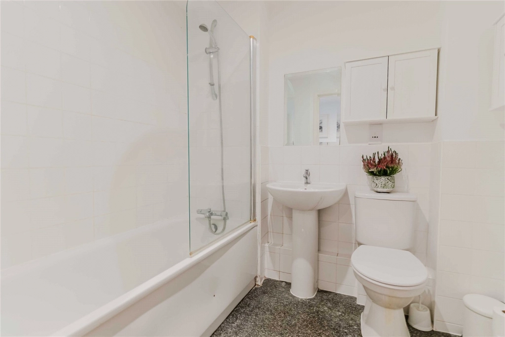 1 bedroom apartments/flats for sale in Royal Carriage Mews, Woolwich - SE18 view 16