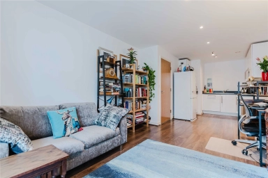 Royal Carriage Mews, Woolwich - SE18 view 10