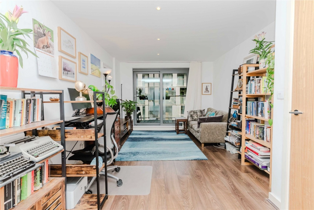 1 bedroom apartments/flats for sale in Royal Carriage Mews, Woolwich - SE18 view 3