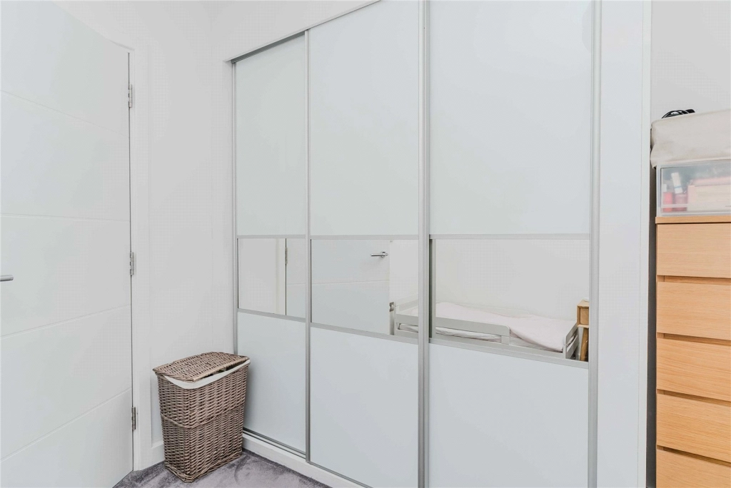 1 bedroom apartments/flats for sale in Rolfe Terrace, Woolwich - SE18 view 13