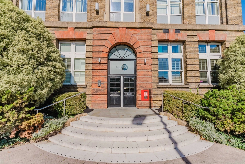 3 bedrooms apartments/flats for sale in Cadogan Road, Woolwich - SE18 view 23
