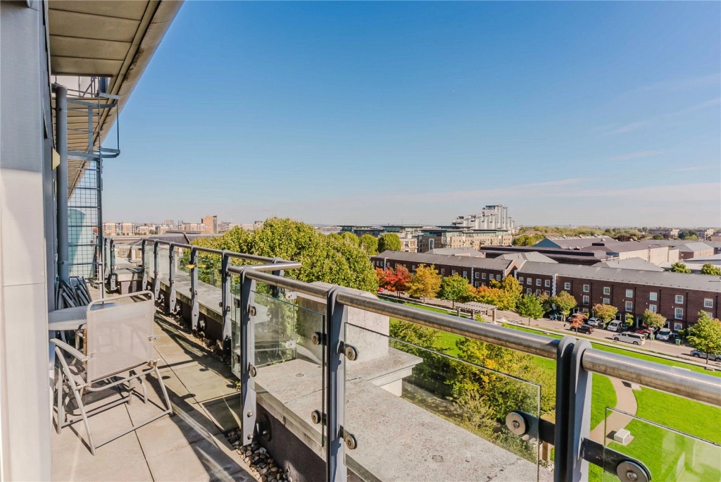 3 bedrooms apartments/flats for sale in Cadogan Road, Woolwich - SE18 view 11