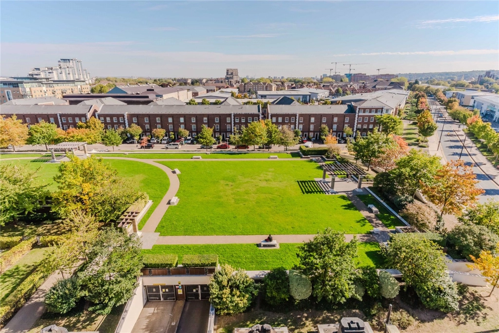 3 bedrooms apartments/flats for sale in Cadogan Road, Woolwich - SE18 view 26