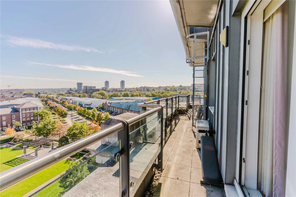 3 bedrooms apartments/flats for sale in Cadogan Road, Woolwich - SE18 view 28