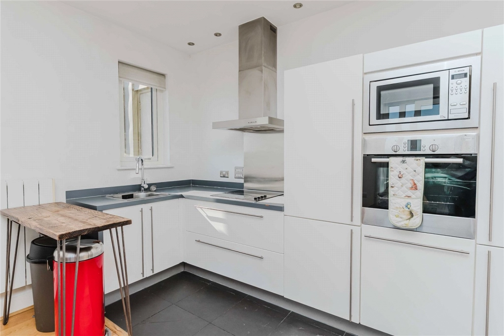 3 bedrooms apartments/flats for sale in Cadogan Road, Woolwich - SE18 view 3