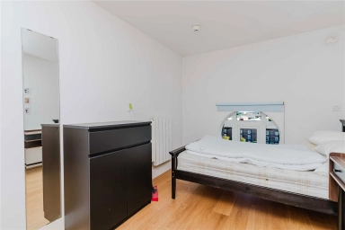 Cadogan Road, Woolwich - SE18 view 17