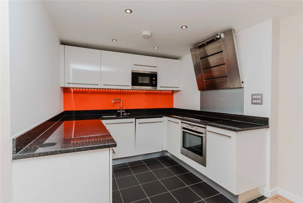 2 bedrooms apartments/flats for sale in Woolwich, Argyll Road - SE18 view 3