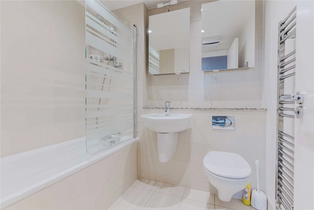 2 bedrooms apartments/flats for sale in Woolwich, Argyll Road - SE18 view 6