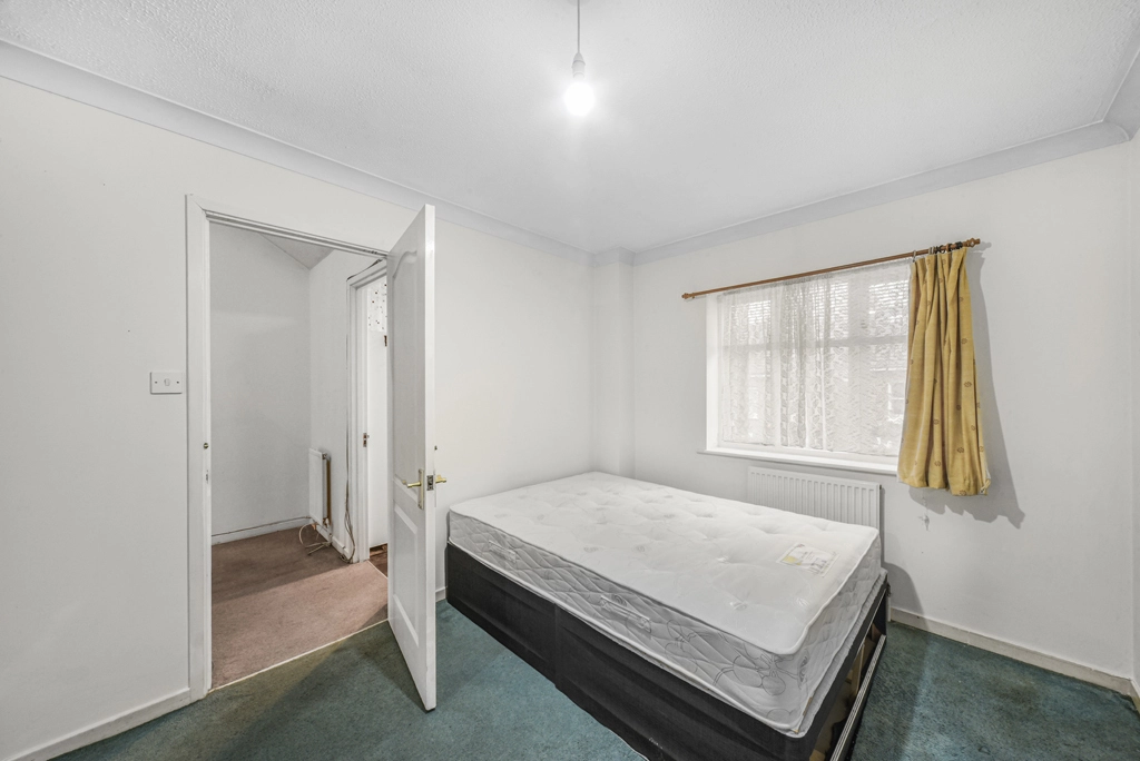 3 bedrooms houses for sale in Troughton Road, New Charlton - SE7 view 4