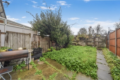 Troughton Road, New Charlton - SE7 view 13