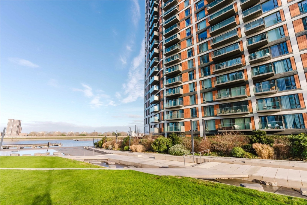 2 bedrooms apartments/flats for sale in Duke of Wellington Avenue, Woolwich - SE18 view 22