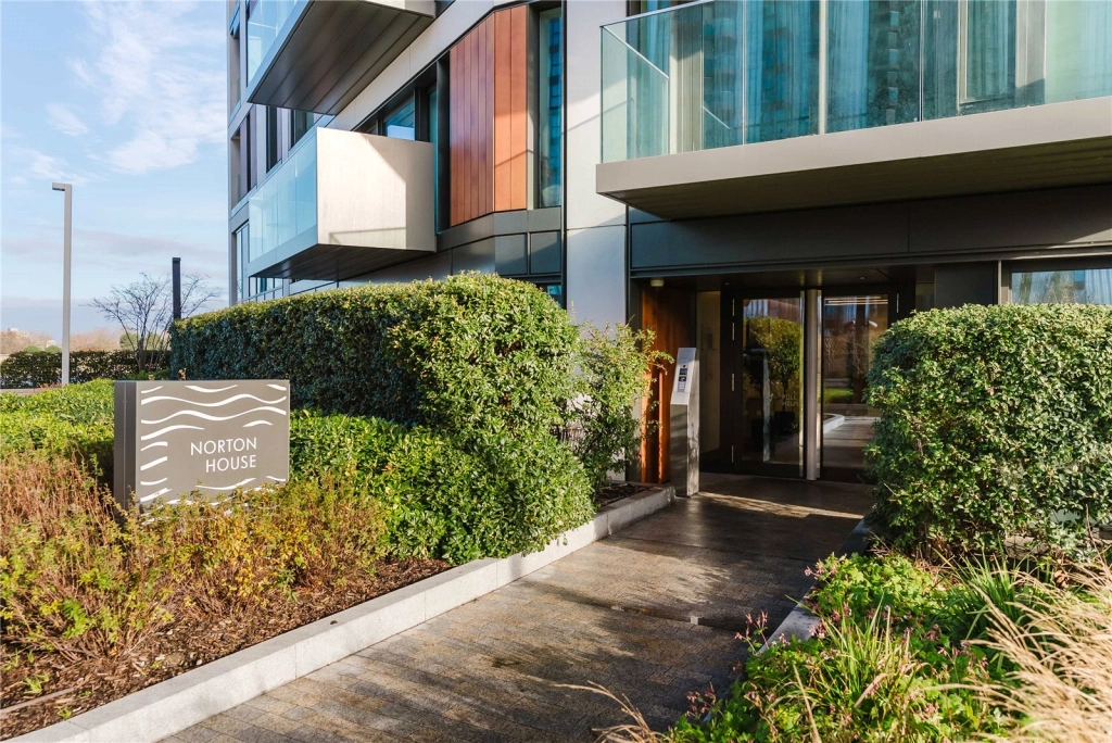 2 bedrooms apartments/flats for sale in Duke of Wellington Avenue, Woolwich - SE18 view 24