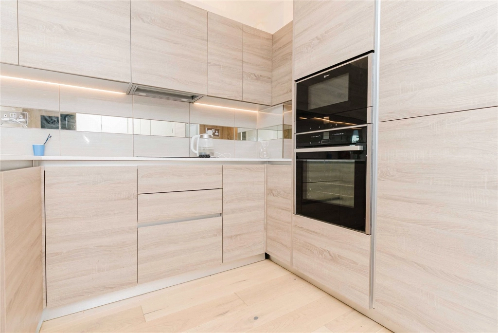 2 bedrooms apartments/flats for sale in Duke of Wellington Avenue, Woolwich - SE18 view 14